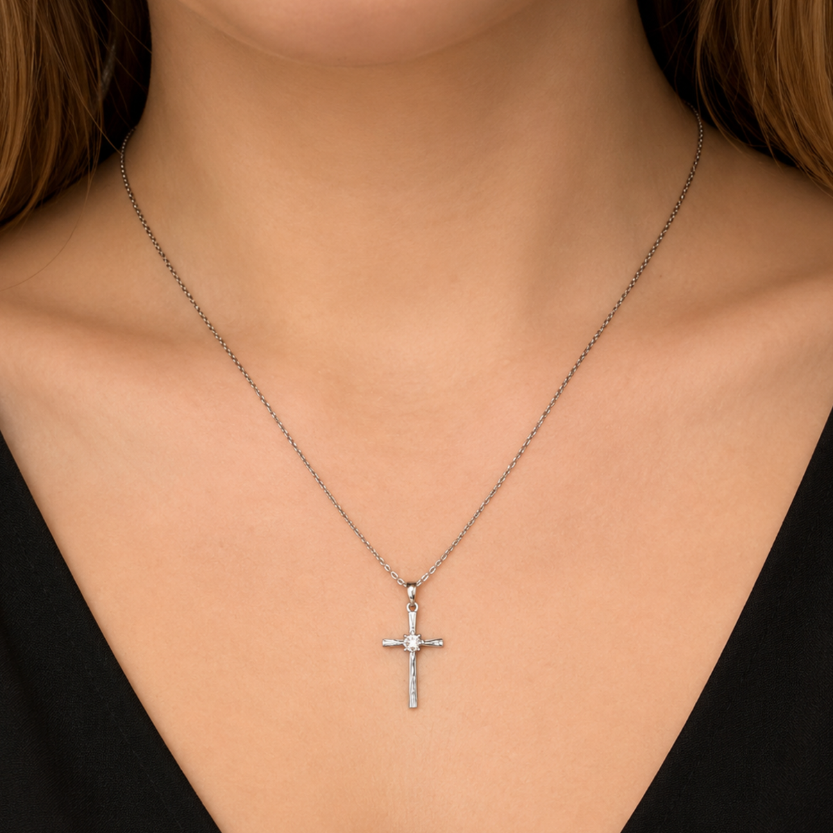 Naszyjnik Luna Cross z Moissanitem 0.30ct S925 Damski